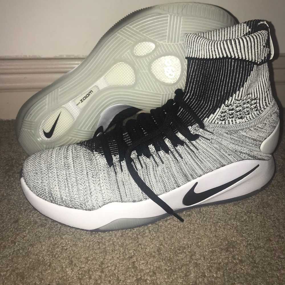 Nike Hyperdunk 2016 flyknit Oreo size 8 gray heel